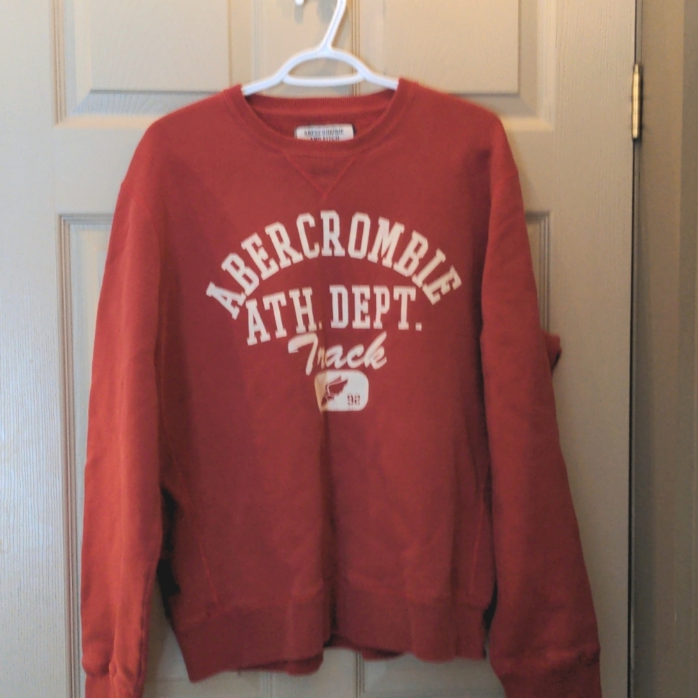 Vintage style unisex crew neck. Used good condition
